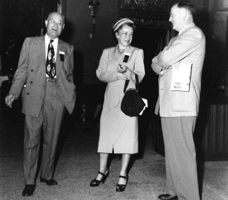 125-photo-3-group-smiles