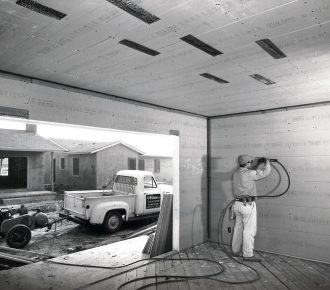 125-photo-truck-onsite-wall